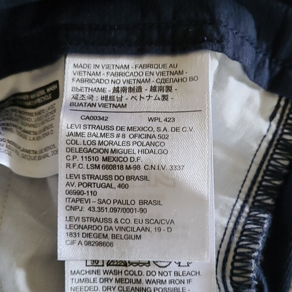 Levi's Men's Cargo Shorts, size 32 - Picture 7 of 7